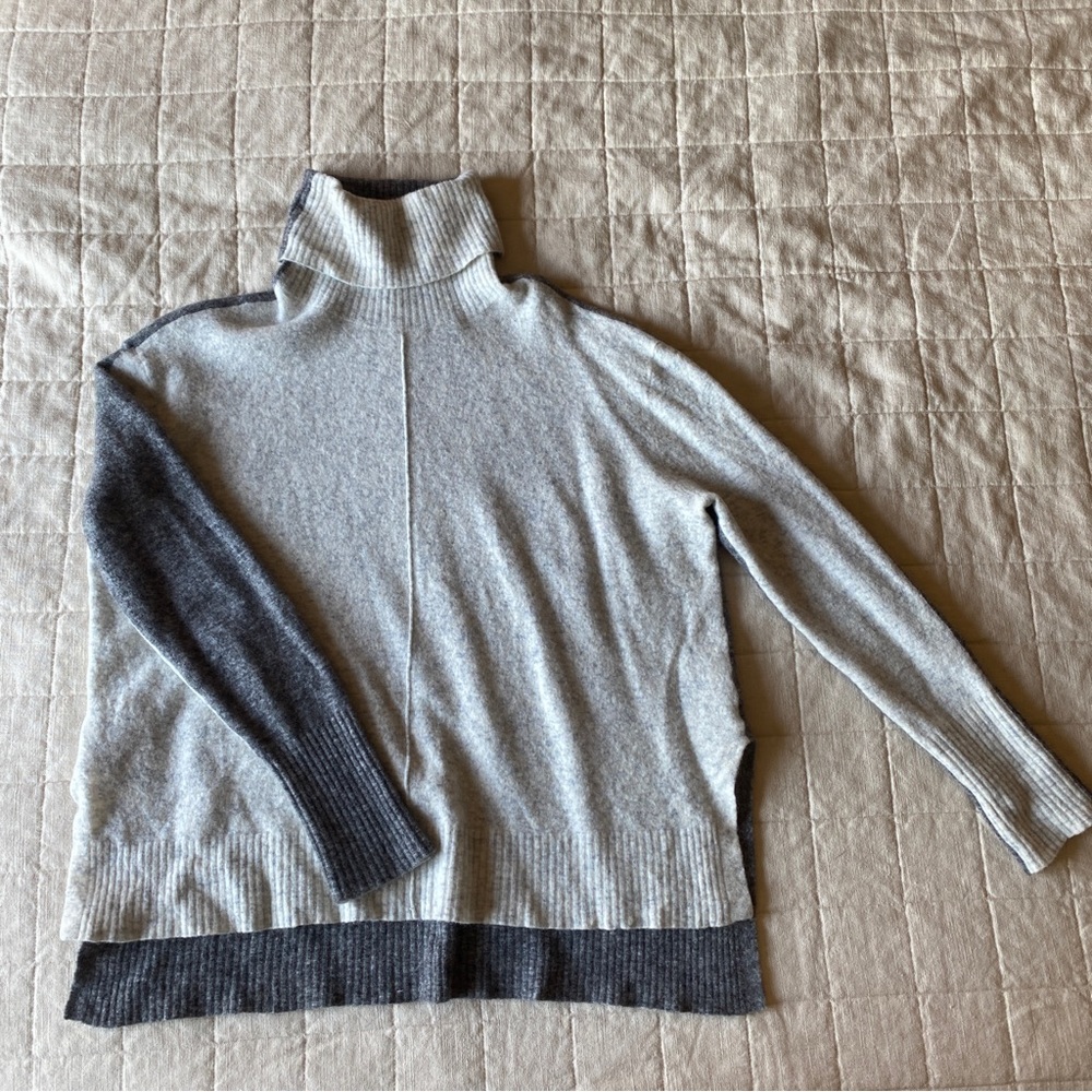 Athleta Merino Wool Colorblock turtleneck sweater